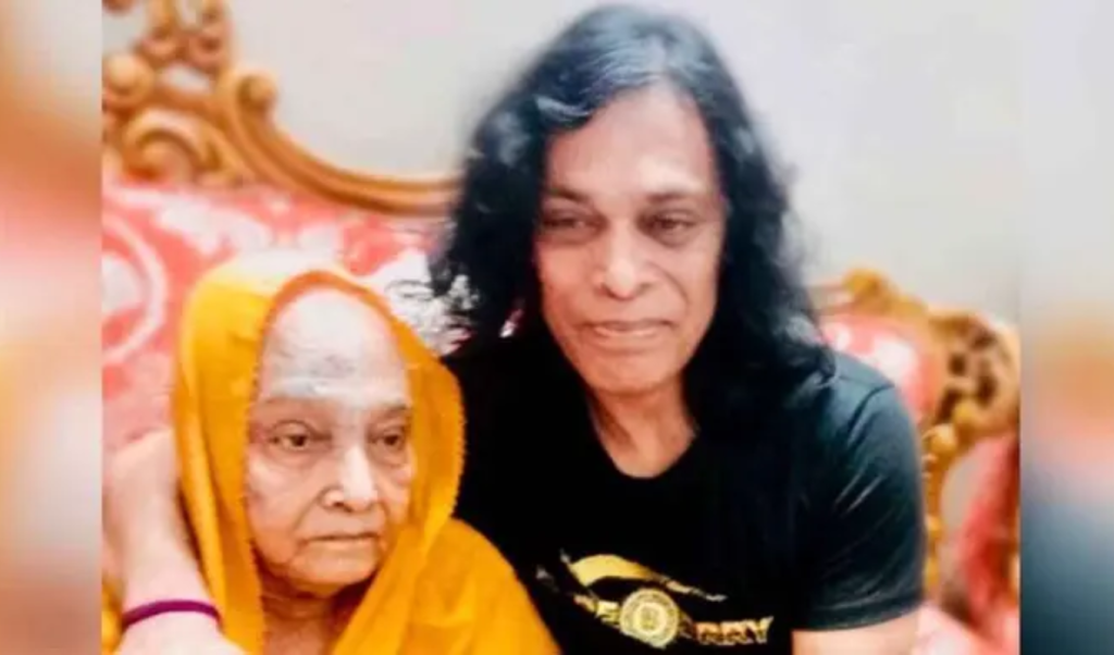 সংগীতশিল্পী হাসানের মাতৃবিয়োগ রৌশনারা আজিজের প্রয়াণ ও দাফন সম্পন্ন সংগীতশিল্পী হাসানের মাতৃবিয়োগ: রৌশনারা আজিজের প্রয়াণ ও দাফন সম্পন্ন