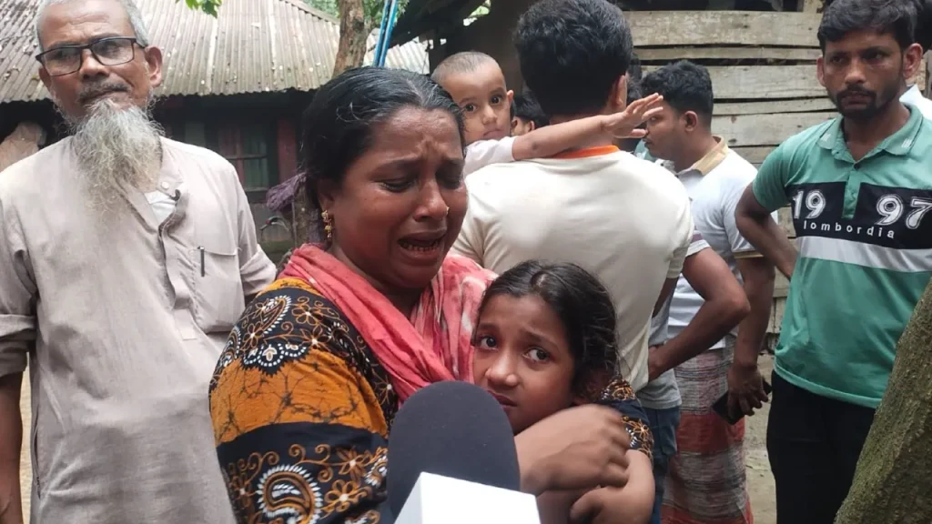 সড়ক দুর্ঘটনায় উজিরপুরে দাদি নাতির মৃত্যু সড়ক দুর্ঘটনায় উজিরপুরে দাদি-নাতির মৃত্যু