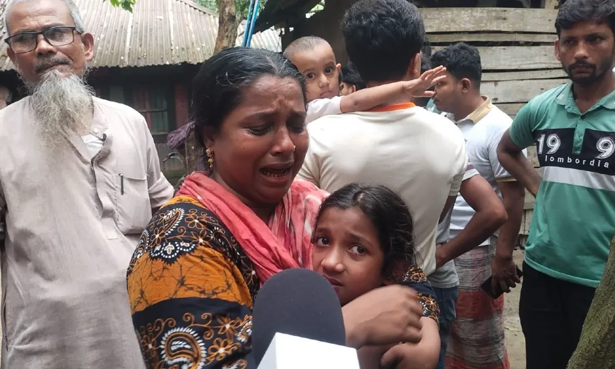 সড়ক দুর্ঘটনায় উজিরপুরে দাদি-নাতির মৃত্যু