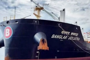 হরমুজে আটকে থাকা ‘বাংলার জয়যাত্রা’ জাহাজে নাবিকদের ঈদ