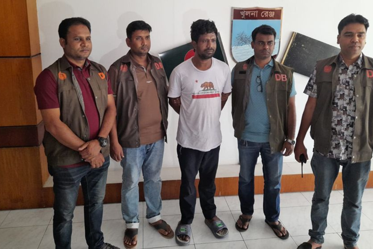 ২০ মামলার আসামি শীর্ষ সন্ত্রাসী ‘খোঁড়া কামরুল’ গ্রেফতার