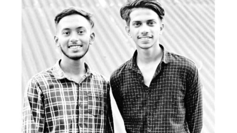 ডাম্পট্রাকচাপায় দুই বন্ধুর করুণ মৃত্যু