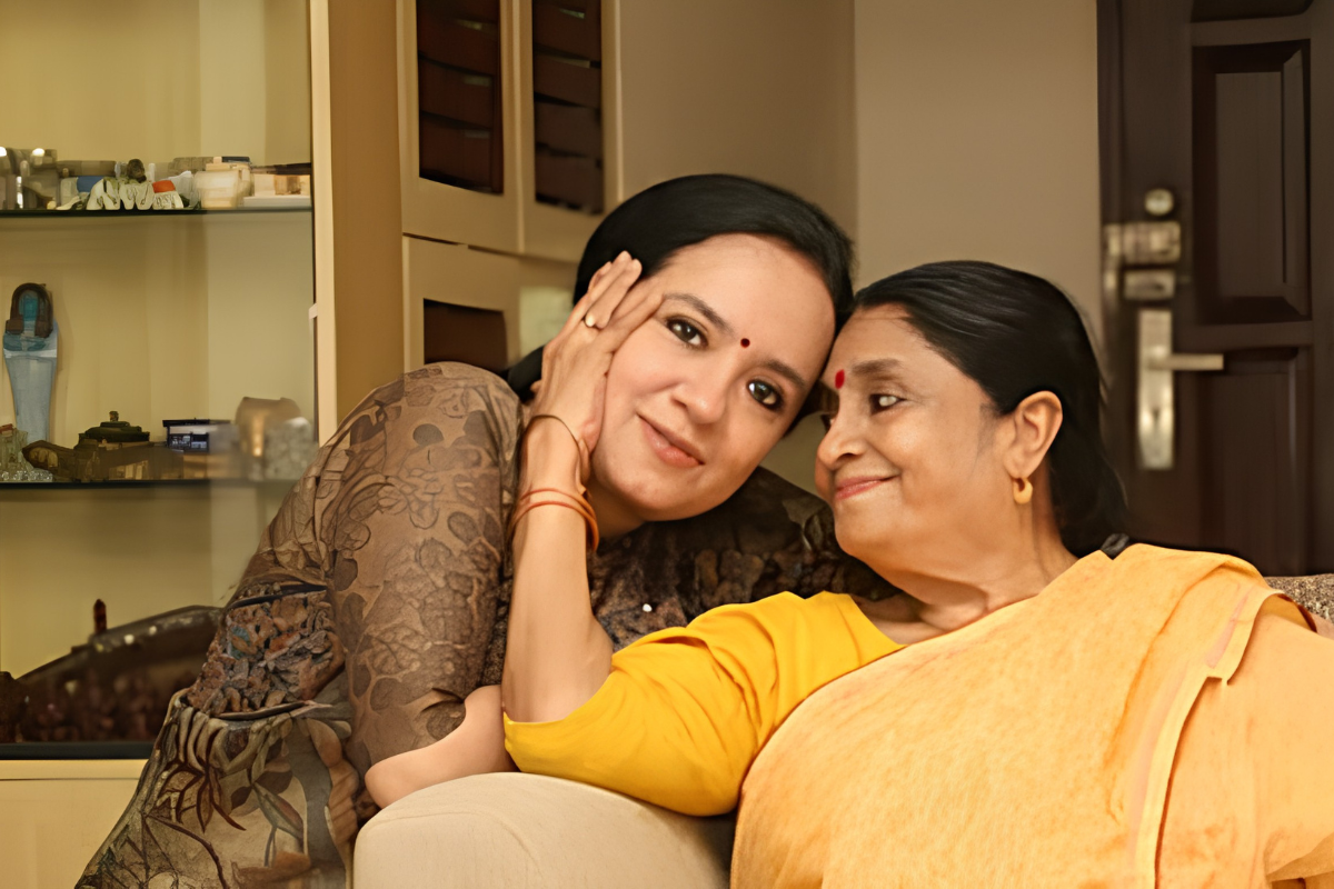অভিনন্দন ও শুভেচ্ছা মা ও মেয়ে—একই দিনে জন্ম, এক অনন্য সৌভাগ্যের গল্প