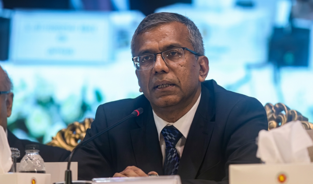 আমানতকারীদের যেকোনো সময় টাকা তোলার নিশ্চয়তা দিলেন গভর্নর আমানতকারীদের যেকোনো সময় টাকা তোলার নিশ্চয়তা দিলেন গভর্নর