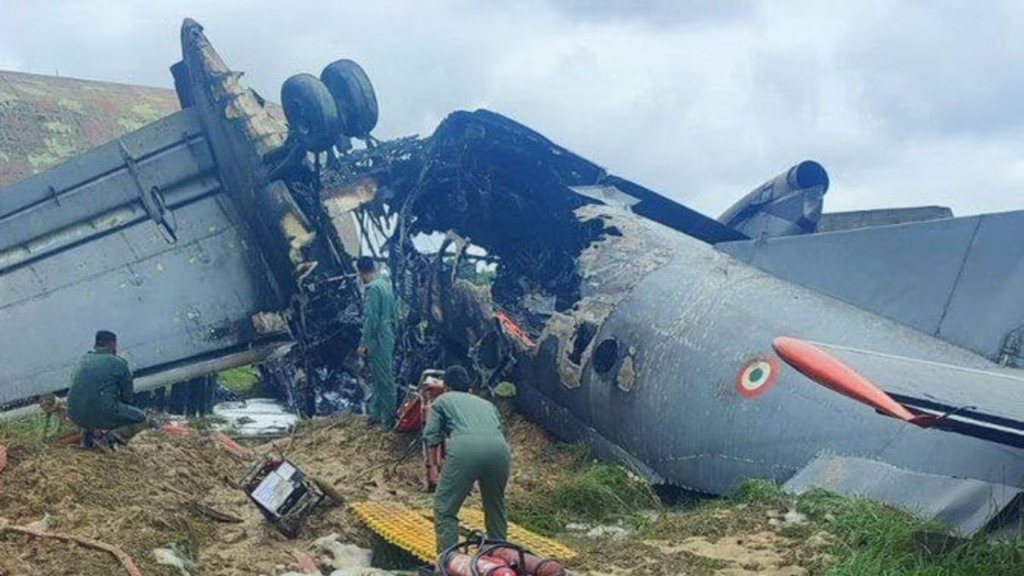আসামে বিমান বাহিনী ঘাঁটিতে বিমান বিধ্বস্ত নিহত ৫ আসামে বিমান বাহিনী ঘাঁটিতে বিমান বিধ্বস্ত, নিহত ৫
