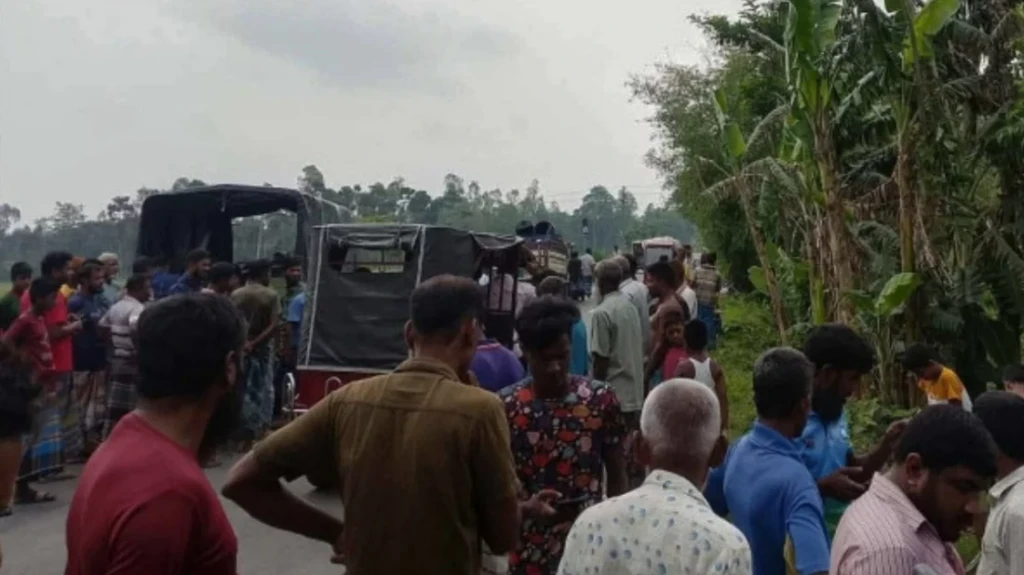 কুড়িগ্রামে পিকআপ মোটরসাইকেল সংঘর্ষে বাবা ছেলের মৃত্যু কুড়িগ্রামে পিকআপ-মোটরসাইকেল সংঘর্ষে বাবা-ছেলের মৃত্যু