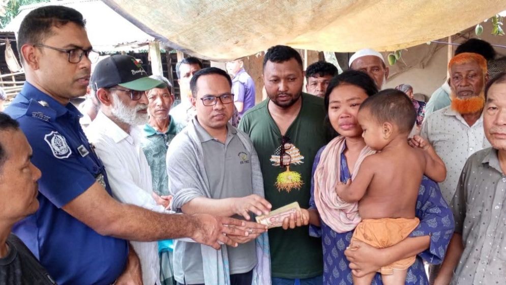 কূপ দুর্ঘটনায় নিহতদের পাশে মন্ত্রী কূপ দুর্ঘটনায় নিহতদের পাশে মন্ত্রী