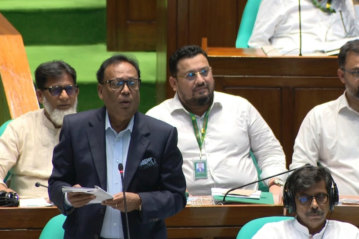 গুজব ছড়ালে সাইবার আইনের আওতায় শাস্তির কথা ভাবছে সরকার
