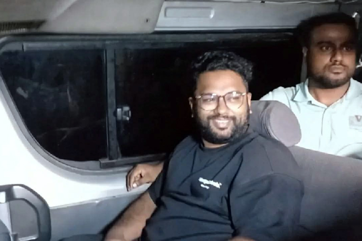 চাঁদাবাজির অভিযোগে পুলিশ হেফাজতে সাবেক এমপির ছেলে