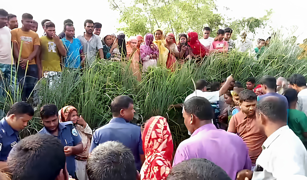 ঠাকুরগাঁওয়ে নিখোঁজ গৃহবধূর আগুনে পোড়া মরদেহ উদ্ধার তদন্তে পুলিশ ঠাকুরগাঁওয়ে নিখোঁজ গৃহবধূর আগুনে পোড়া মরদেহ উদ্ধার, তদন্তে পুলিশ
