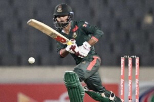 তাওহিদের একক লড়াইয়ে ১০৯ রানের পুঁজি