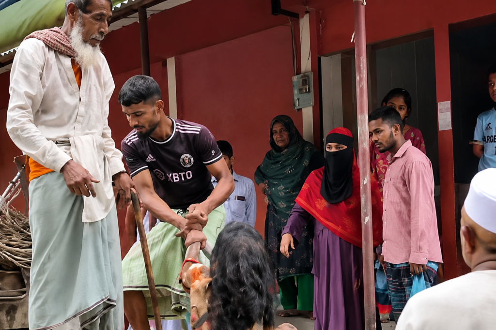 দশমিনায় হাতপা বাঁধা নারী নির্যাতন আটক স্বামী শ্বশুর দশমিনায় হাতপা বাঁধা নারী নির্যাতন, আটক স্বামী শ্বশুর