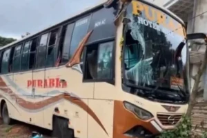 দুই বাস সংঘর্ষে প্রাণহানি চট্টগ্রামে