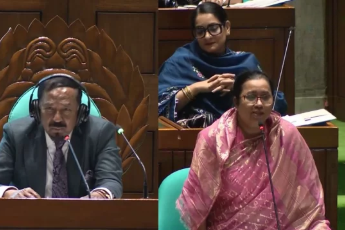 “দুই মিনিটে শেষ করুন, বাকি কথা টকশোতে বলবেন” নিলোফার চৌধুরী মনির উদ্দেশ্যে স্পিকার