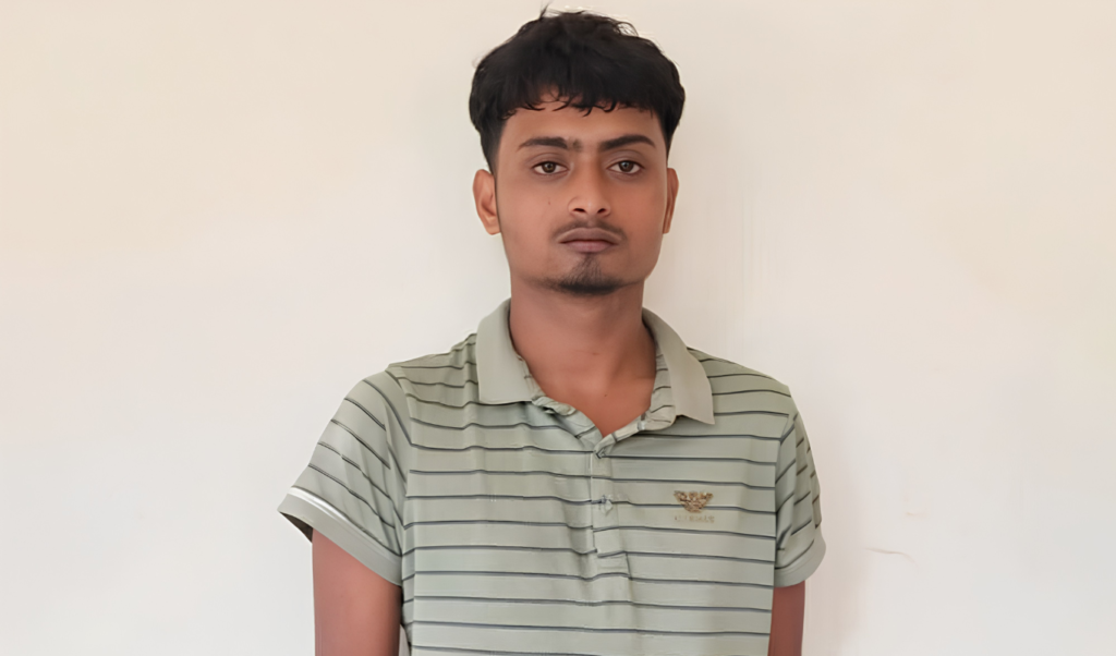 ফটিকছড়ি সীমান্তে অবৈধ অনুপ্রবেশের দায়ে ভারতীয় নাগরিক আটক ফটিকছড়ি সীমান্তে অবৈধ অনুপ্রবেশের দায়ে ভারতীয় নাগরিক আটক
