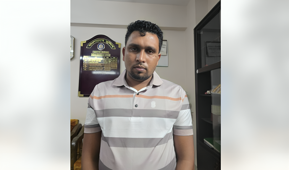 বড়লেখা সীমান্তে ১ হাজার ৯০০ পিস ইয়াবাসহ ভারতীয় নাগরিক আটক 2 বড়লেখা সীমান্তে ১ হাজার ৯০০ পিস ইয়াবাসহ ভারতীয় নাগরিক আটক