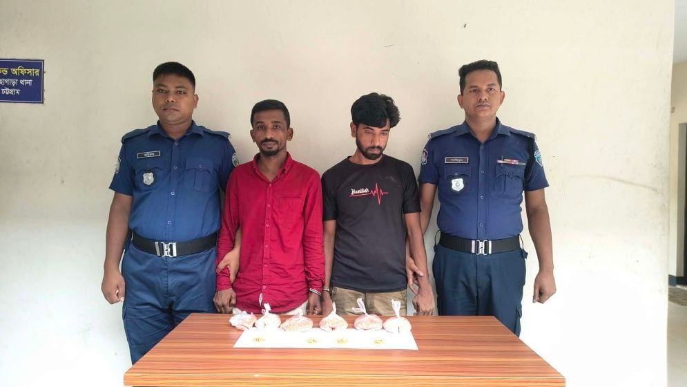 বাম্পারে লুকানো ১০ হাজার ইয়াবা উদ্ধার বাম্পারে লুকানো ১০ হাজার ইয়াবা উদ্ধার