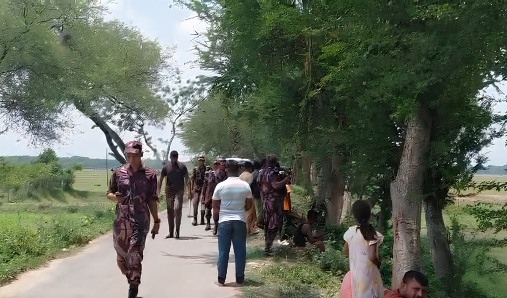 বেনাপোল সীমান্তে পুশইন প্রতিরোধে নজরদারি বৃদ্ধি ও দ্বিগুণ বিজিবি মোতায়েন বেনাপোল সীমান্তে পুশইন প্রতিরোধে নজরদারি বৃদ্ধি ও দ্বিগুণ বিজিবি মোতায়েন
