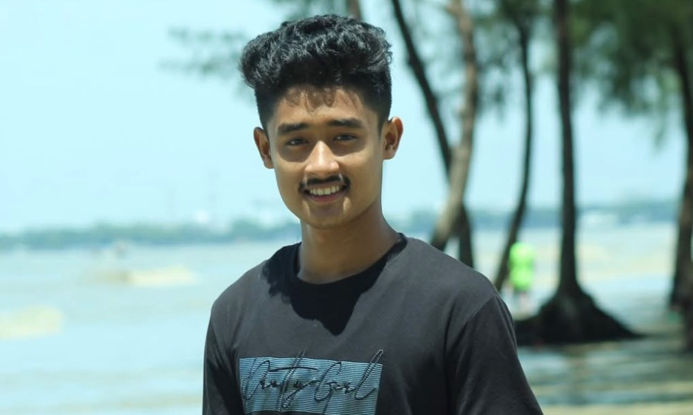 ব্লাড ক্যান্সারে আক্রান্ত তরুণ ক্রিকেটার হৃদয় সাহায্যের আবেদন চলছে এখন ব্লাড ক্যান্সারে আক্রান্ত তরুণ ক্রিকেটার হৃদয় সাহায্যের আবেদন চলছে এখন