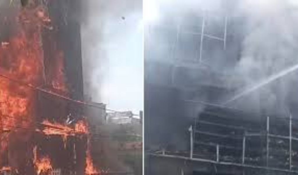 ভারতের লখনউয়ে কোচিং সেন্টারে অগ্নিকাণ্ডে নিহত ১৩ ভারতের লখনউয়ে কোচিং সেন্টারে অগ্নিকাণ্ডে নিহত ১৩
