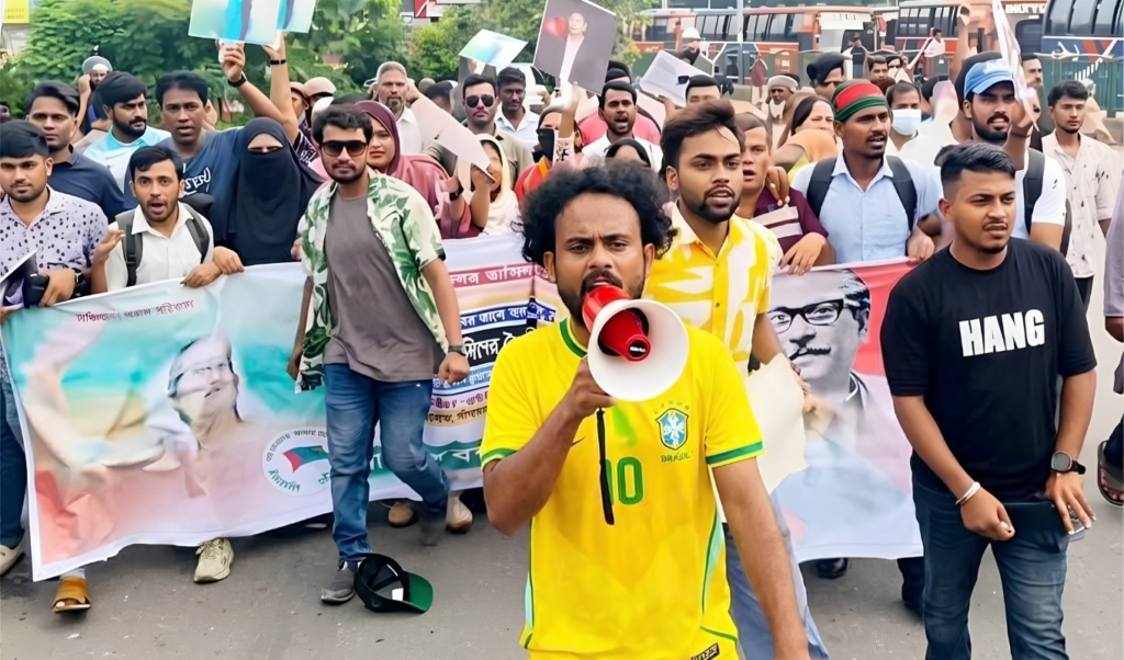 মহাখালীতে নিষিদ্ধ আওয়ামী লীগের ঝটিকা মিছিল ও ককটেল বিস্ফোরণ আটক ৪ 1 মহাখালীতে নিষিদ্ধ আওয়ামী লীগের ঝটিকা মিছিল ও ককটেল বিস্ফোরণ, আটক ৪