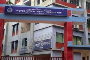 মাদকবিরোধী অভিযানে পুলিশের ওপর সশস্ত্র হামলা