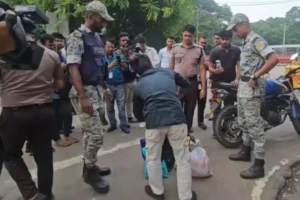রাজপথে দলীয় কর্মসূচি ঘিরে কঠোর নিরাপত্তা