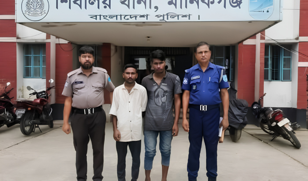 শিবালয়ে ভিক্ষুক নারীকে সংঘবদ্ধ ধর্ষণ ও চেইন ছিনতাইয়ের অভিযোগে গ্রেপ্তার ৩ শিবালয়ে ভিক্ষুক নারীকে সংঘবদ্ধ ধর্ষণ ও চেইন ছিনতাইয়ের অভিযোগে গ্রেপ্তার ৩