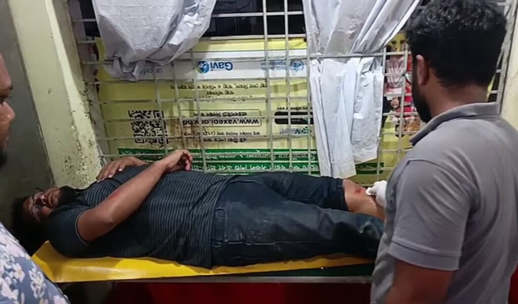 সাভারে দুই পুলিশকে জখম করে মাদক মামলার আসামি ছিনিয়ে নিল দুর্বৃত্তরা 3 সাভারে দুই পুলিশকে জখম করে মাদক মামলার আসামি ছিনিয়ে নিল দুর্বৃত্তরা