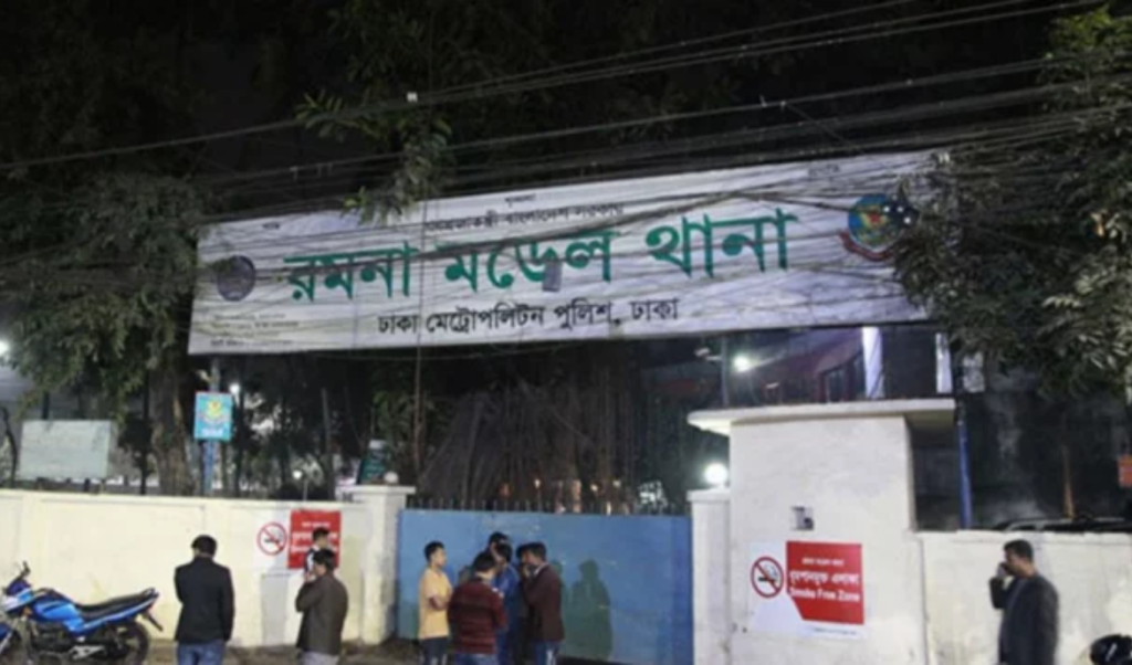 সিদ্ধেশ্বরীতে শিশু ধর্ষণের অভিযোগে এক কিশোর গ্রেপ্তার সিদ্ধেশ্বরীতে শিশু ধর্ষণের অভিযোগে এক কিশোর গ্রেপ্তার