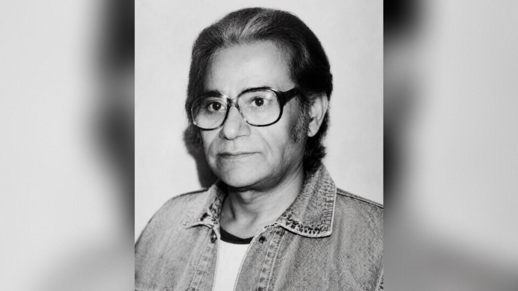 স্মরণ সুরকার গীতিকার ও সঙ্গীত পরিচালক দেবু ভট্টাচার্য স্মরণ সুরকার, গীতিকার ও সঙ্গীত পরিচালক দেবু ভট্টাচার্য