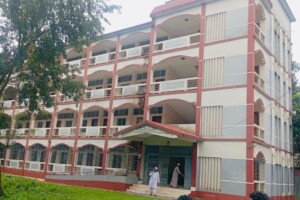২২ দিনে অন্ধকারে ৩০০ শিক্ষার্থী