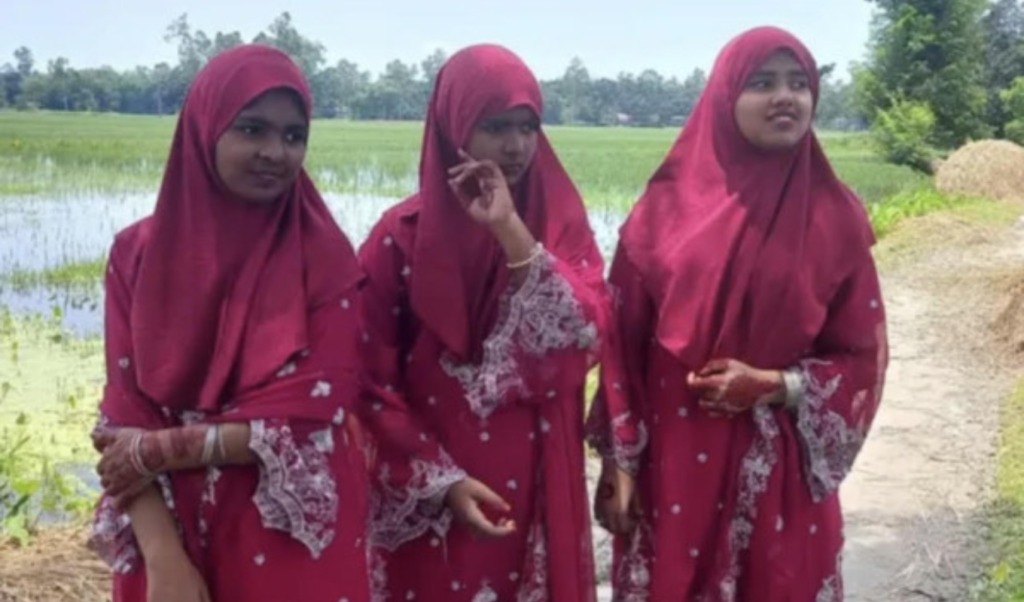 একযোগে ট্যালেন্টপুলে বৃত্তি পেল কুড়িগ্রামের তিন জমজ বোন একযোগে ট্যালেন্টপুলে বৃত্তি পেল কুড়িগ্রামের তিন জমজ বোন