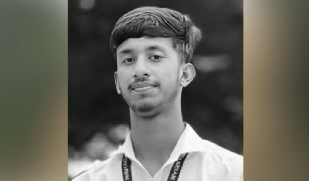 কানে ফোন রেখে অসতর্কভাবে রেললাইনে হাঁটা ট্রেনের ধাক্কায় স্কুলছাত্রের মৃত্যু কানে ফোন রেখে অসতর্কভাবে রেললাইনে হাঁটা, ট্রেনের ধাক্কায় স্কুলছাত্রের মৃত্যু