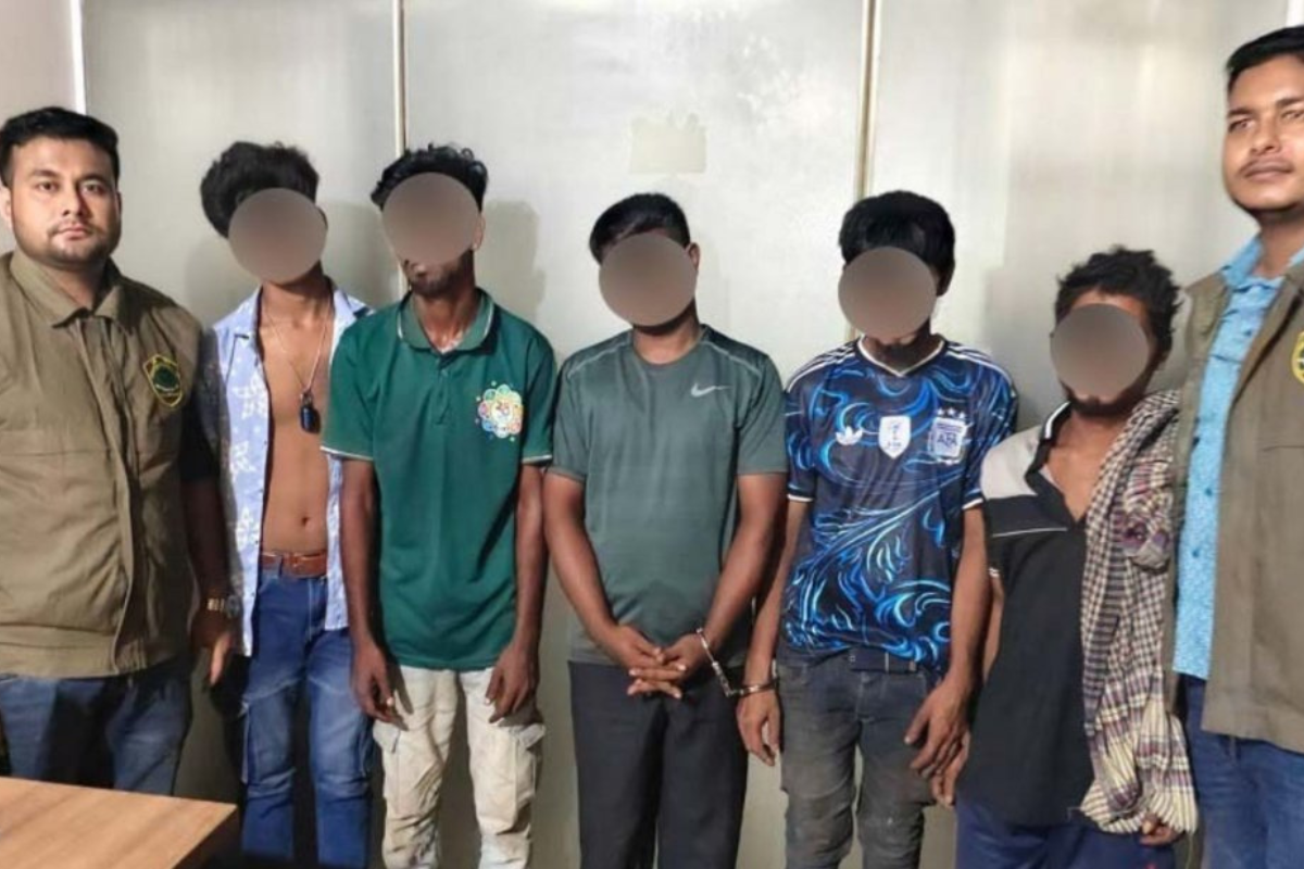 কারওয়ান বাজারে ছিনতাইয়ের প্রস্তুতিকালে সিটিটিসির অভিযানে গ্রেফতার ৫