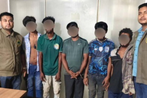 কারওয়ান বাজারে ছিনতাইয়ের প্রস্তুতিকালে সিটিটিসির অভিযানে গ্রেফতার ৫