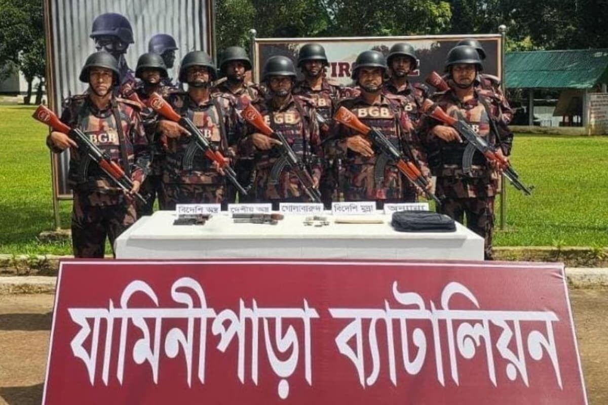 খাগড়াছড়ি সীমান্তে বিজিবির সঙ্গে গোলাগুলি, ৪ পিস্তল ও গুলি উদ্ধার