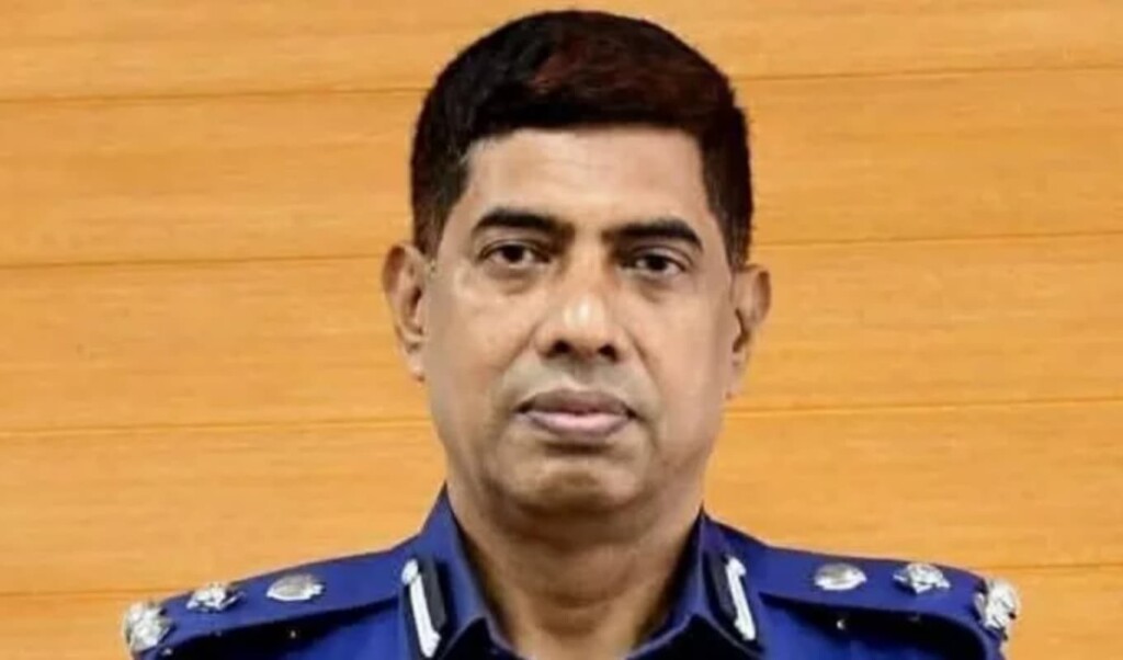 জুলাই আন্দোলনের মিথ্যা মামলায় হয়রানি করলে আইনি ব্যবস্থা: ডিবি প্রধান 3 জুলাই আন্দোলনের মিথ্যা মামলায় হয়রানি করলে আইনি ব্যবস্থা ডিবি প্রধান