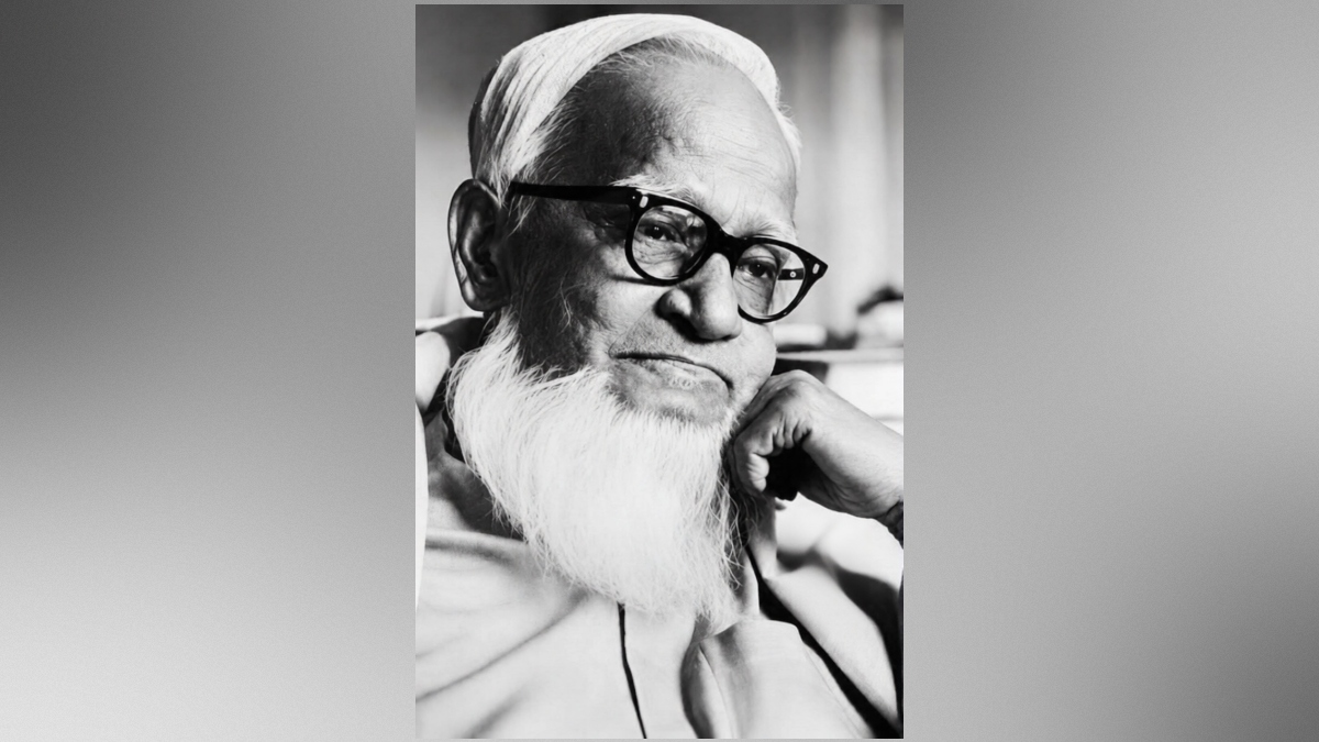 জ্ঞান যেখানে সীমাবদ্ধ বুদ্ধি সেখানে আড়ষ্ট মুক্তি সেখানে অসম্ভব। স্মরণ সাহিত্যিক আবুল ফজল “জ্ঞান যেখানে সীমাবদ্ধ, বুদ্ধি সেখানে আড়ষ্ট, মুক্তি সেখানে অসম্ভব।” স্মরণ সাহিত্যিক আবুল ফজল