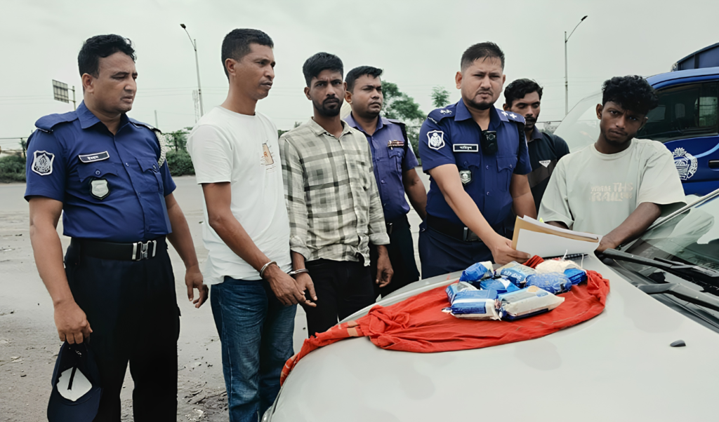 দাউদকান্দিতে প্রাইভেটকার থেকে ১৬ হাজার পিস ইয়াবাসহ গ্রেফতার ২ দাউদকান্দিতে প্রাইভেটকার থেকে ১৬ হাজার পিস ইয়াবাসহ গ্রেফতার ২