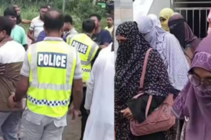 দামুড়হুদা মডেল মসজিদে জামায়াতের নারী কর্মশালা নিয়ে উত্তেজনা, অবরুদ্ধ