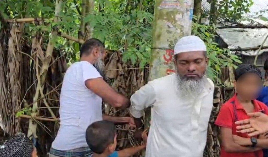 পটুয়াখালীতে শিশু শিক্ষার্থীকে বলাৎকারের অভিযোগে মাদ্রাসা শিক্ষক আটক 4 পটুয়াখালীতে শিশু শিক্ষার্থীকে বলাৎকারের অভিযোগে মাদ্রাসা শিক্ষক আটক