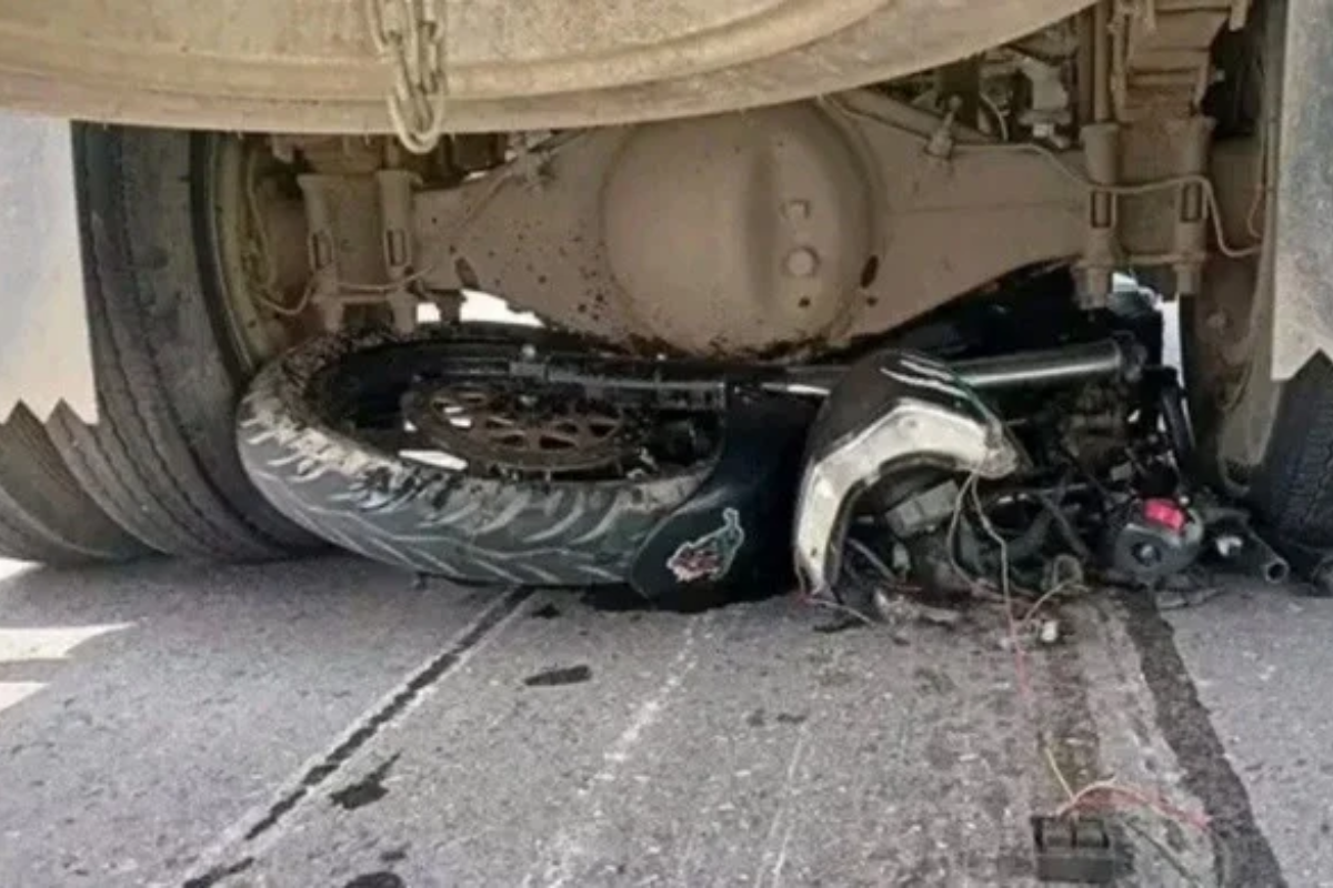 পরীক্ষা শেষে বাড়ি ফেরার পথে সড়ক দুর্ঘটনায় ২ এইচএসসি পরীক্ষার্থী নিহত