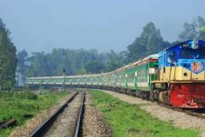 পাঁচ দিন পর সচল চট্টগ্রাম-কক্সবাজার রেলপথ