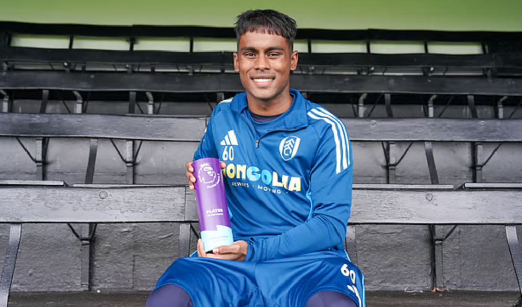 ফুলহামের মূল দলে বাংলাদেশি বংশোদ্ভূত ফারহান আলীর অভিষেক ফুলহামের মূল দলে বাংলাদেশি বংশোদ্ভূত ফারহান আলীর অভিষেক