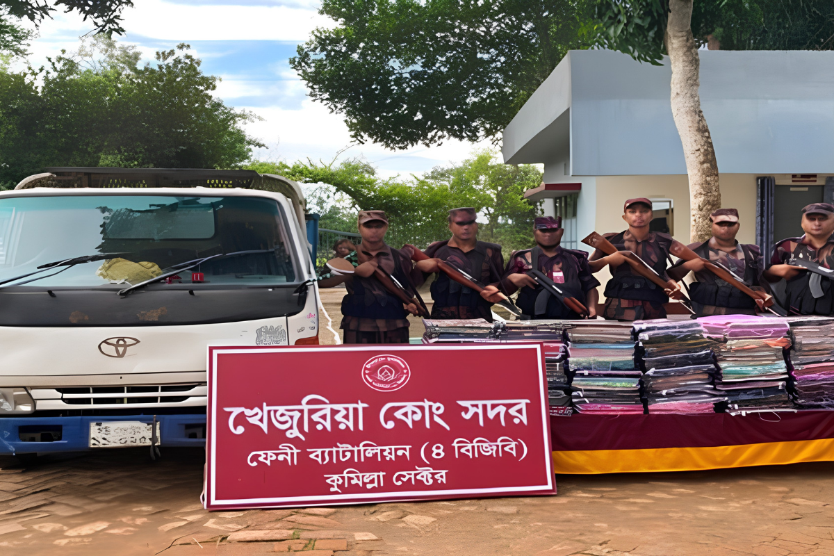 ফেনী সীমান্তে বিজিবির অভিযান: ৬৮ লাখ টাকার চোরাই পণ্য ও ট্রাক জব্দ