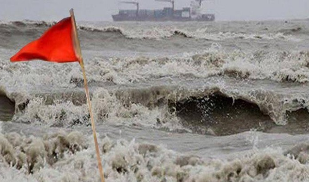 বঙ্গোপসাগরে লঘুচাপ সারাদেশে ভারী বৃষ্টিপাতের পূর্বাভাস বঙ্গোপসাগরে লঘুচাপ: সারাদেশে ভারী বৃষ্টিপাতের পূর্বাভাস