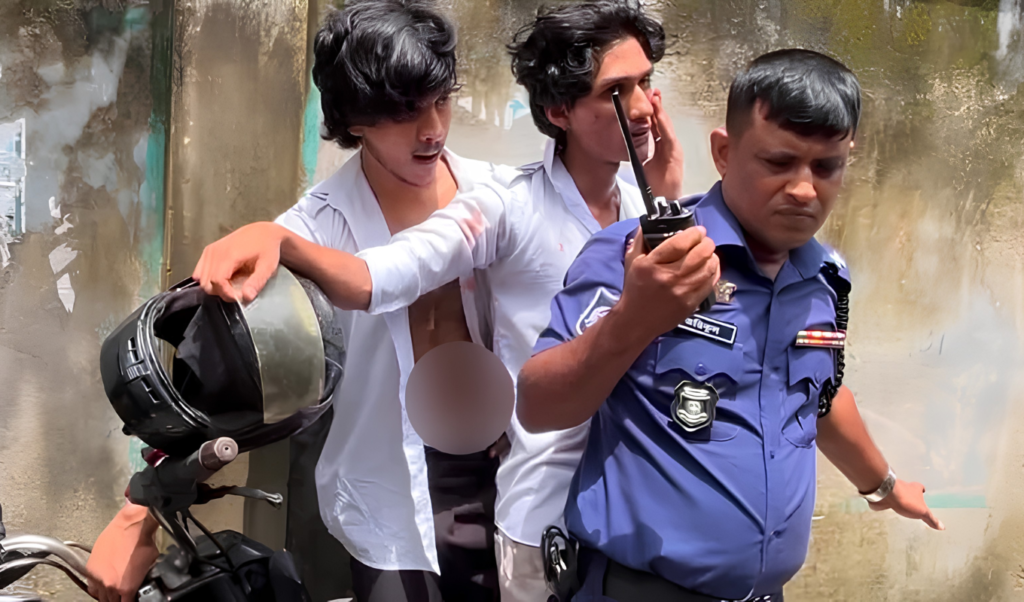 বাগেরহাটে পরীক্ষা শেষে দুই এইচএসসি পরীক্ষার্থীর ওপর ছাত্রদলের হামলা বাগেরহাটে পরীক্ষা শেষে দুই এইচএসসি পরীক্ষার্থীর ওপর ছাত্রদলের হামলা