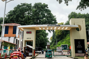 বৈরি আবহাওয়ায় দ্বিতীয় দিনের মতো চবির সব ক্লাস-পরীক্ষা স্থগিত