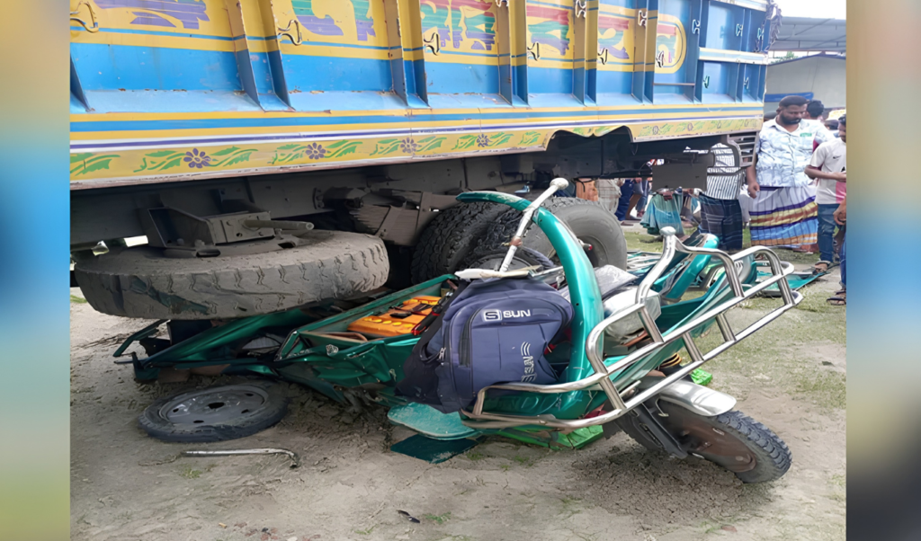 ময়মনসিংহে ট্রাক অটোরিকশার মুখোমুখি সংঘর্ষে দুই নারীসহ নিহত ৩ ময়মনসিংহে ট্রাক-অটোরিকশার মুখোমুখি সংঘর্ষে দুই নারীসহ নিহত ৩